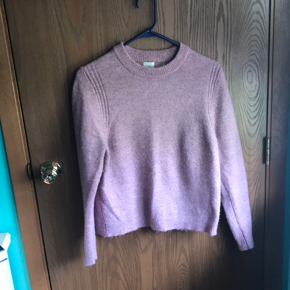 Mauve crewneck sweater